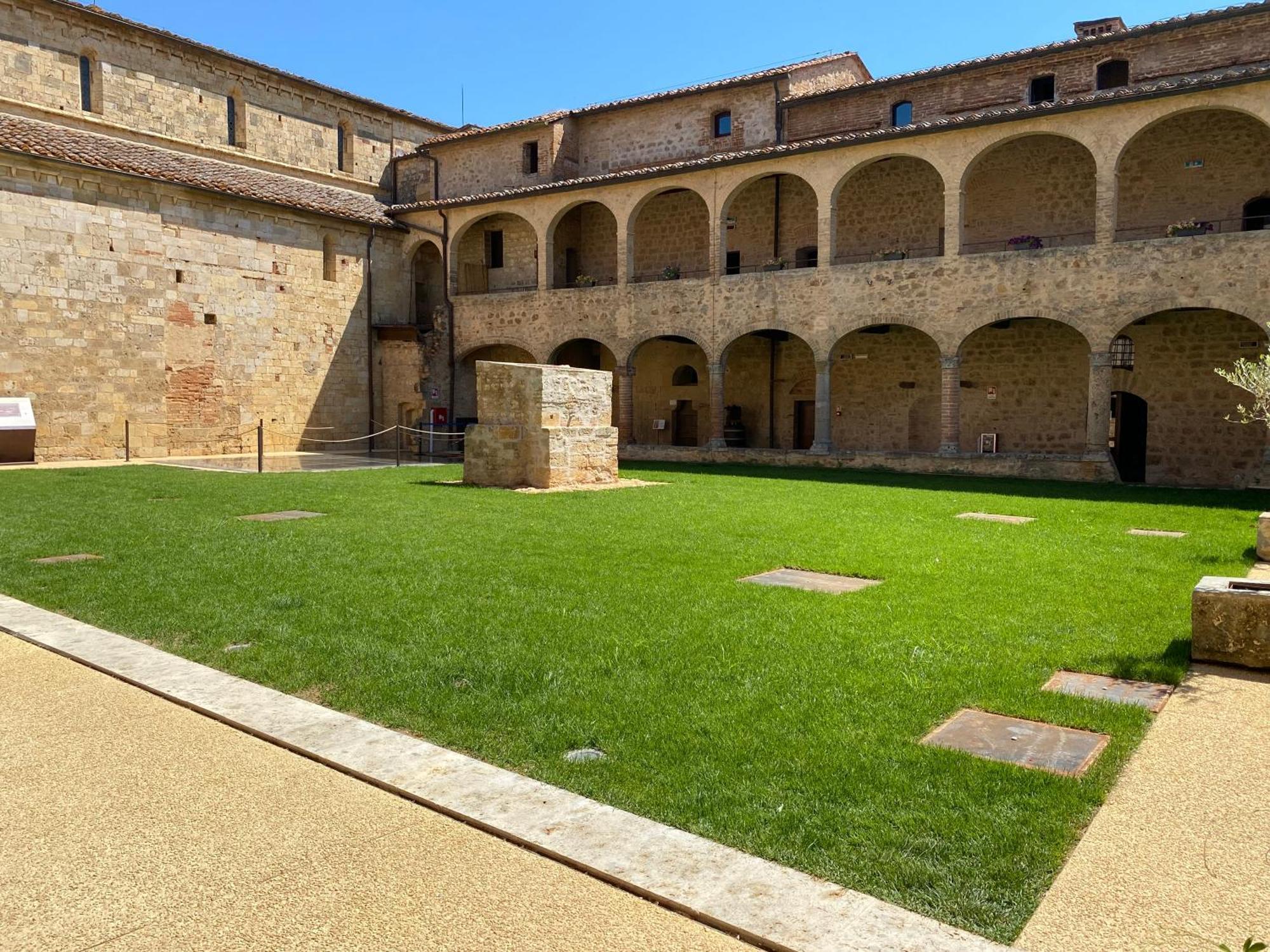 Ostello Contessa Ava Dei Lambardi Monteriggioni Zewnętrze zdjęcie