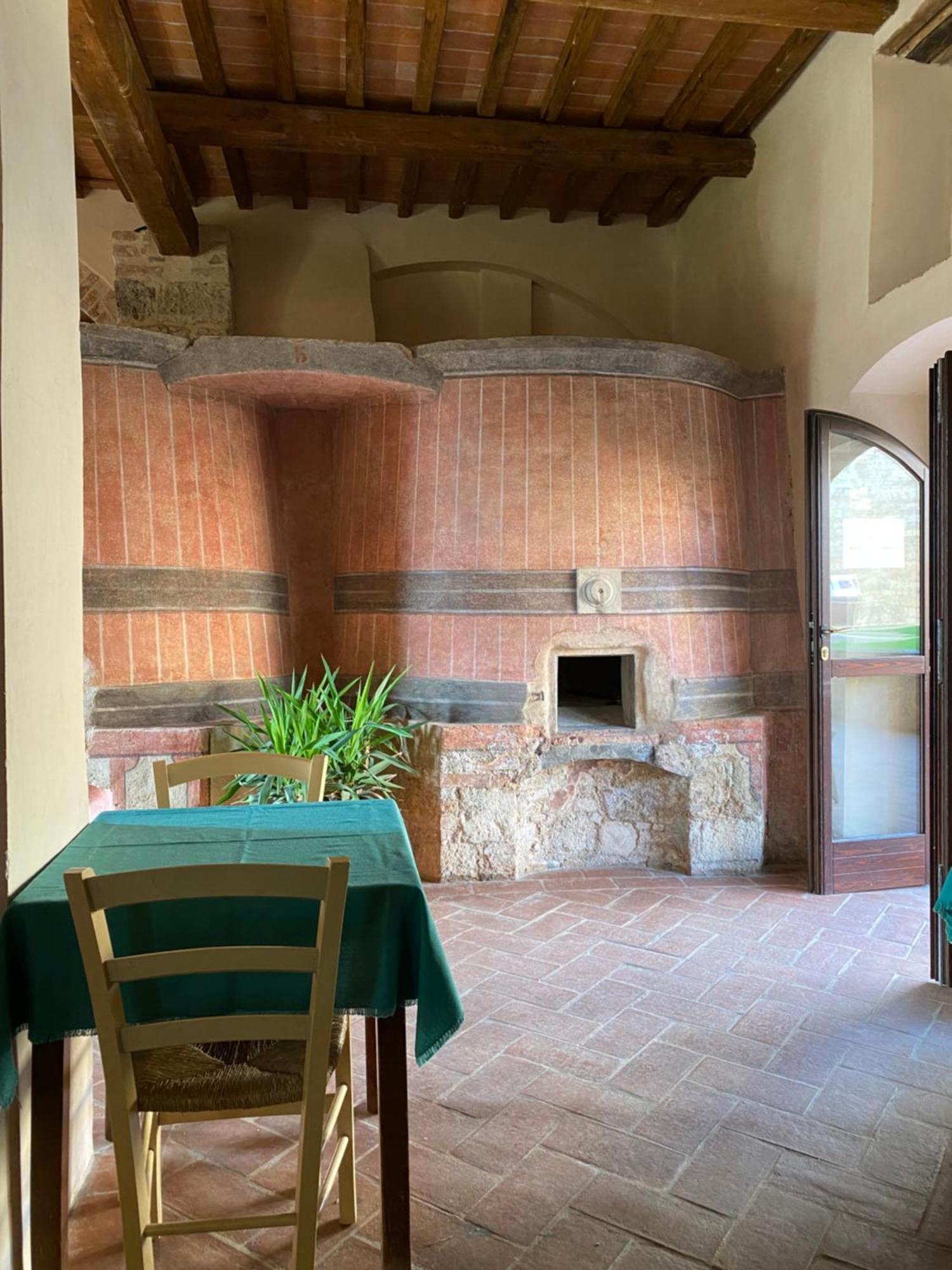 Ostello Contessa Ava Dei Lambardi Monteriggioni Zewnętrze zdjęcie
