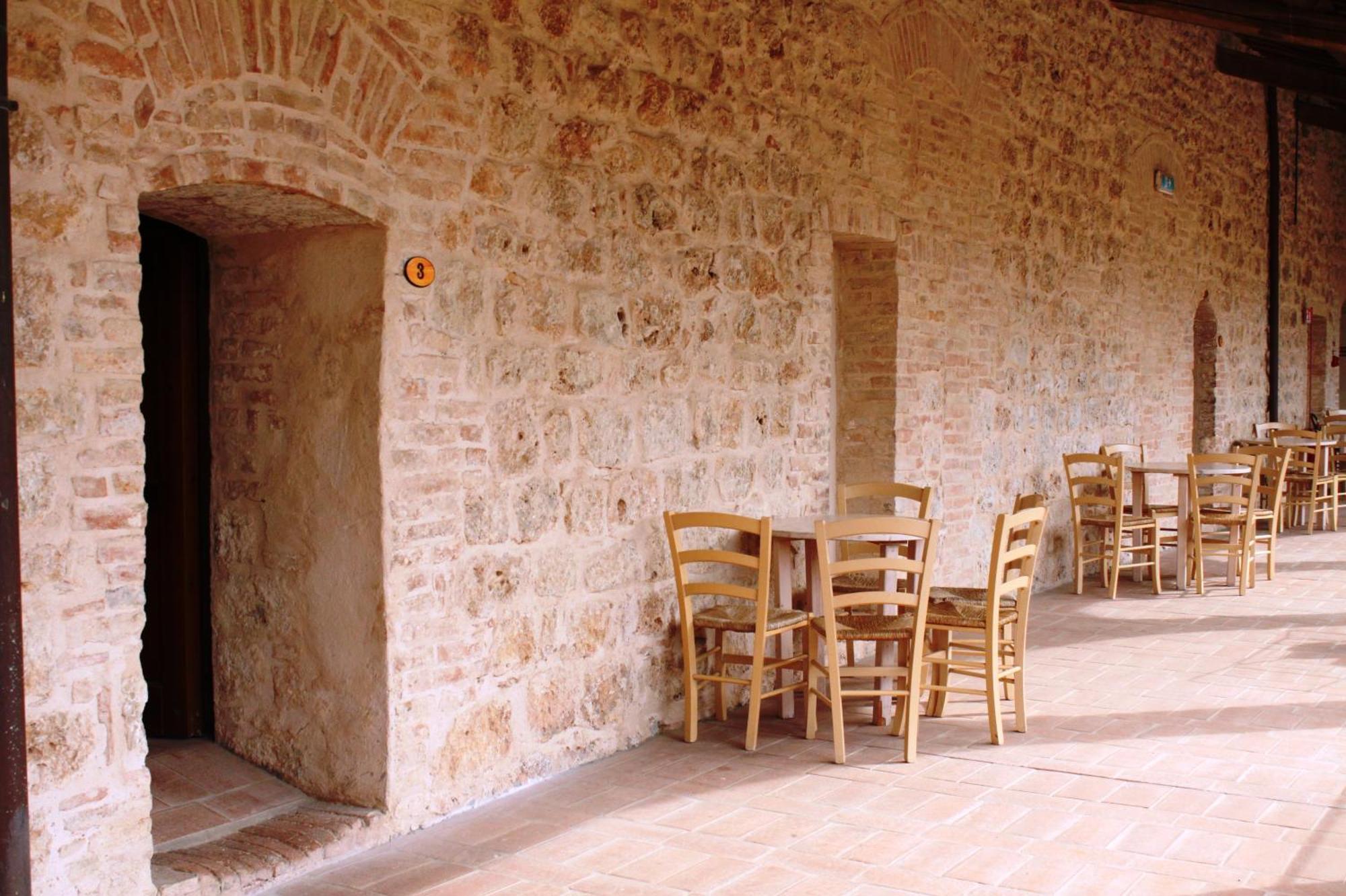 Ostello Contessa Ava Dei Lambardi Monteriggioni Zewnętrze zdjęcie